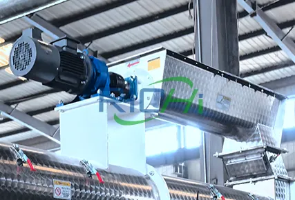 the feeding system of the goat feed pellet making machine